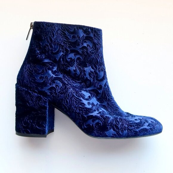 Stuart Weitzman Blue Floral Velvet Block Heel Ankle Boots Booties Size 9.5 - Picture 10 of 16